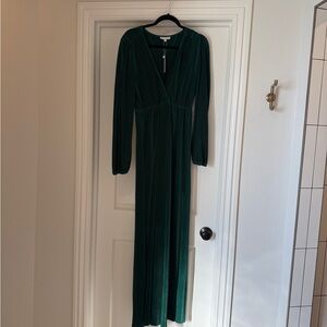 Elegant Baltic Born Green Velvet Dress